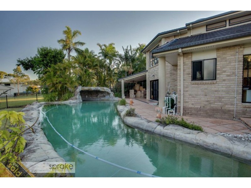 10 Windemere Road, Wondunna QLD 4655