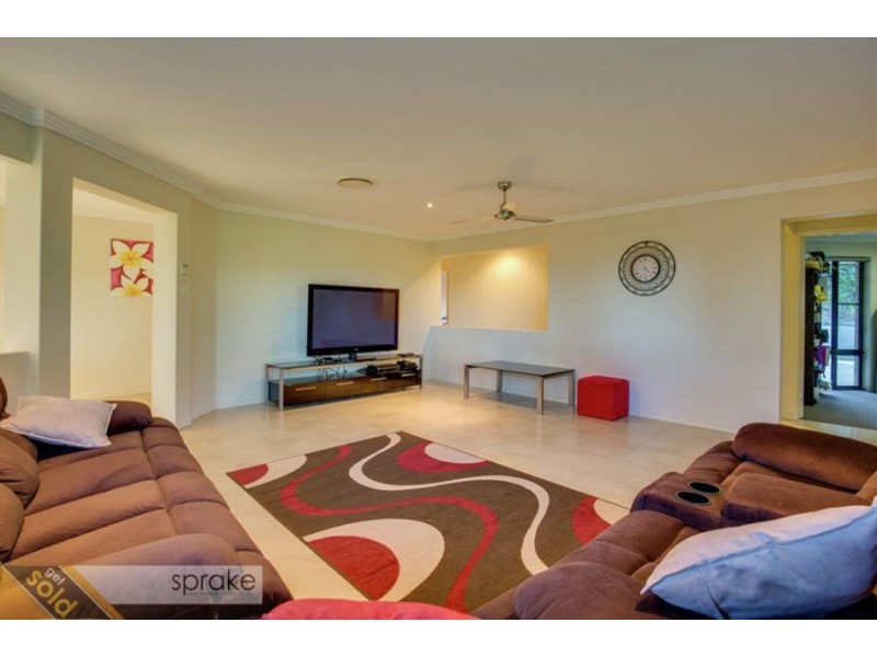 25 Highland Place, Craignish QLD 4655