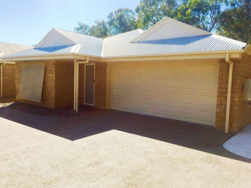 2/11 Daintree Drive, Urangan QLD 4655