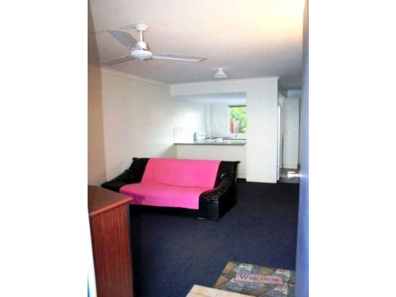9/10 Mckean Road, Scarness QLD 4655