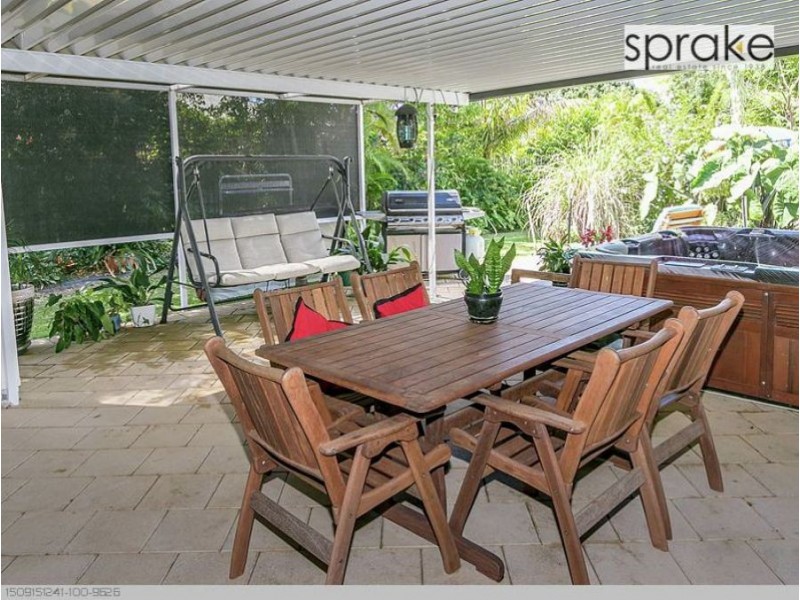 16 Oceanview Street, Point Vernon QLD 4655