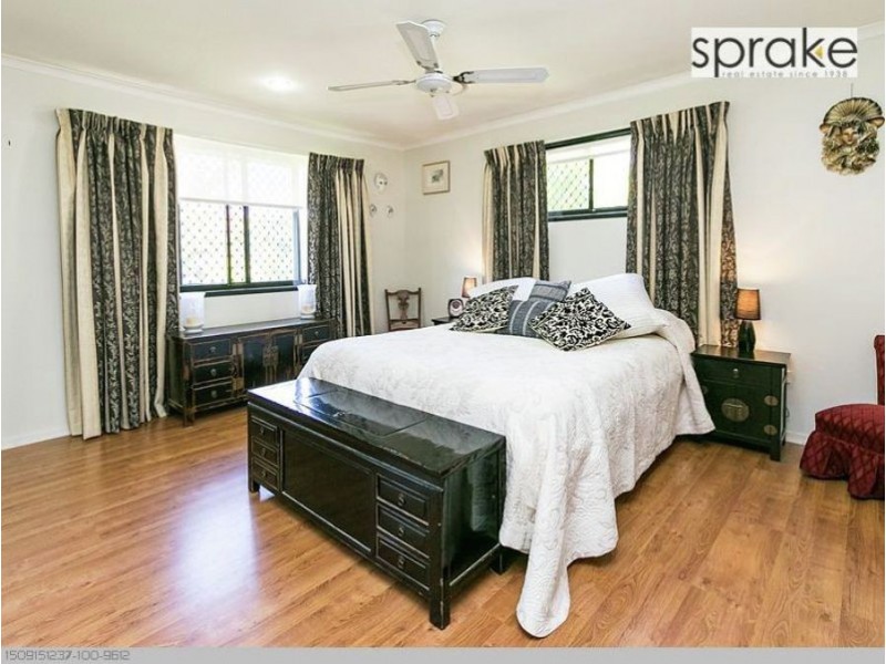 16 Oceanview Street, Point Vernon QLD 4655