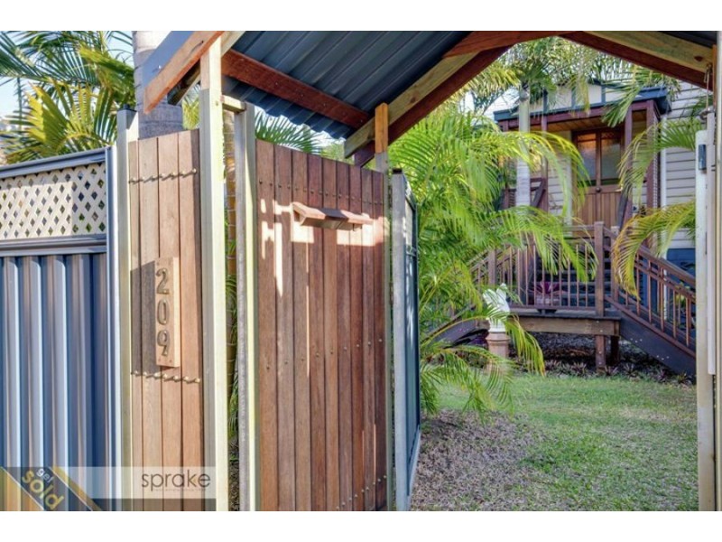 209 Torquay Terrace, Torquay QLD 4655