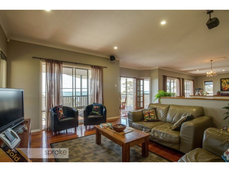 25 Francis Avenue, Booral QLD 4655