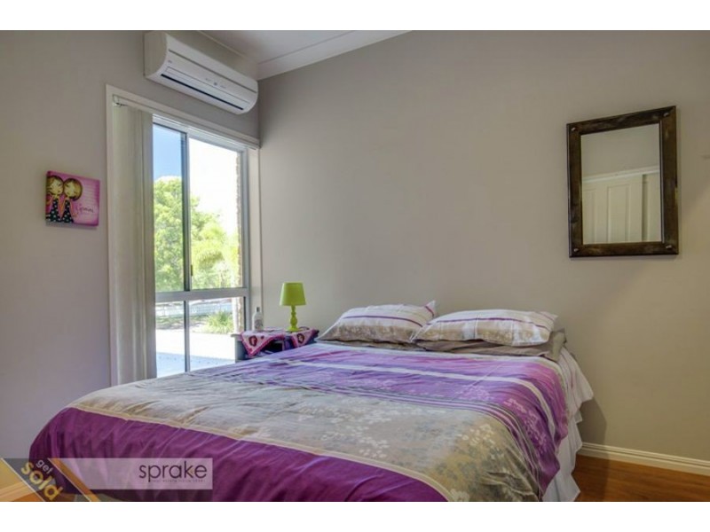 25 Francis Avenue, Booral QLD 4655