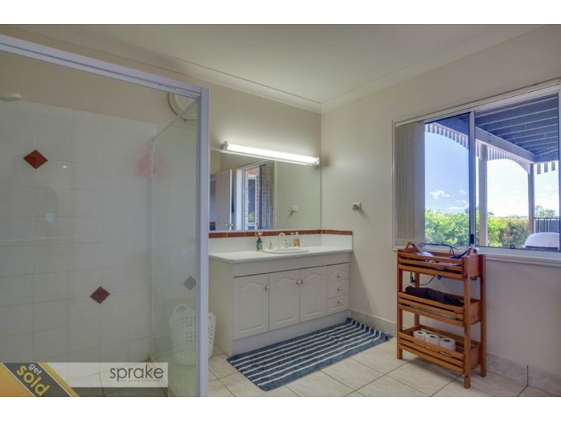 25 Francis Avenue, Booral QLD 4655