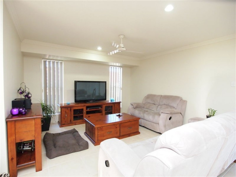 11 Picadilly Circuit, Urraween QLD 4655