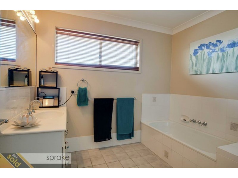 18 Talasea Drive, Kawungan QLD 4655