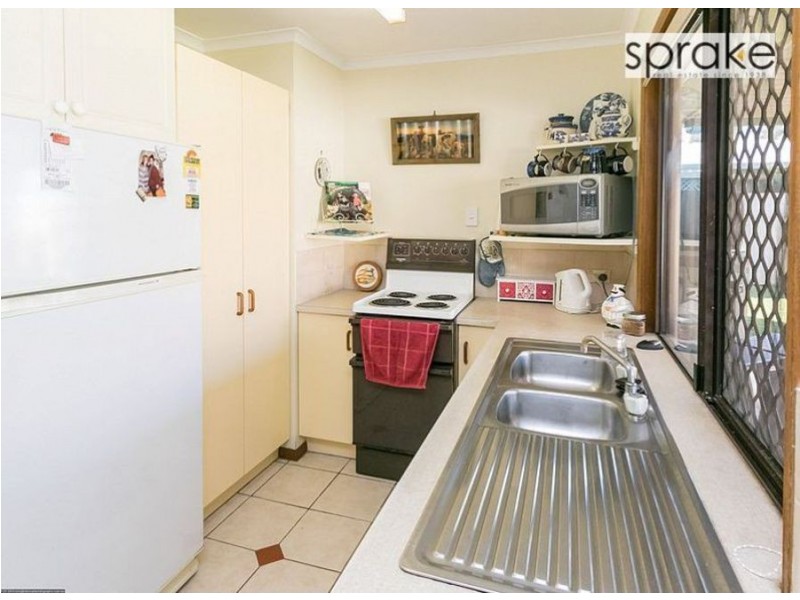 3 Sandalan Way, Urangan QLD 4655