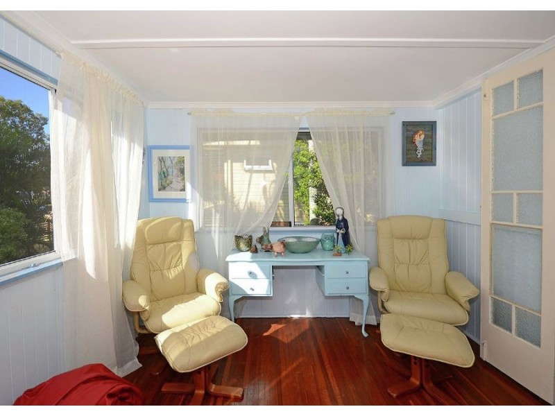 27 Beach Road, Pialba QLD 4655