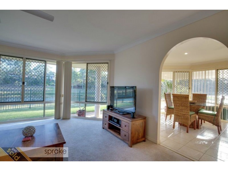 24 Banks Court, Torquay QLD 4655