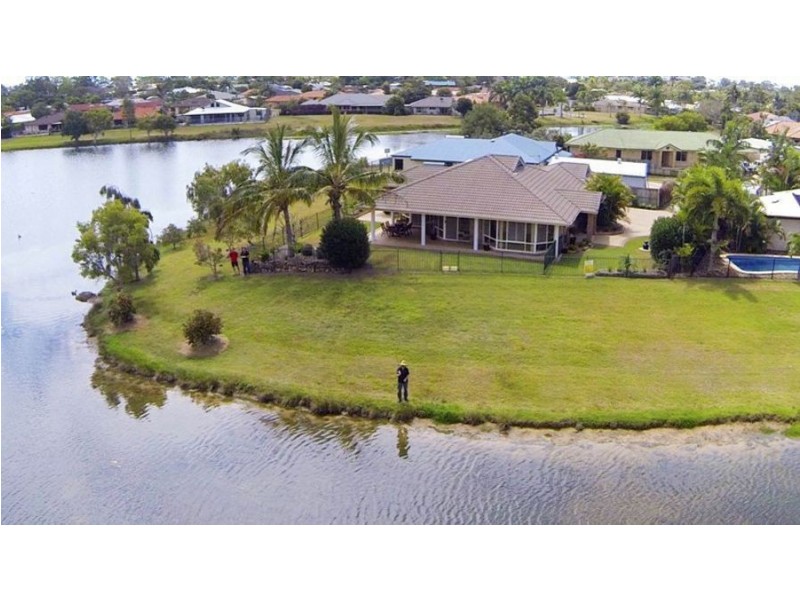 24 Banks Court, Torquay QLD 4655