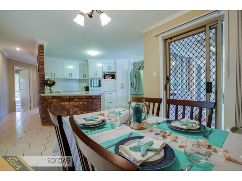 1 Alma Court, Urangan QLD 4655