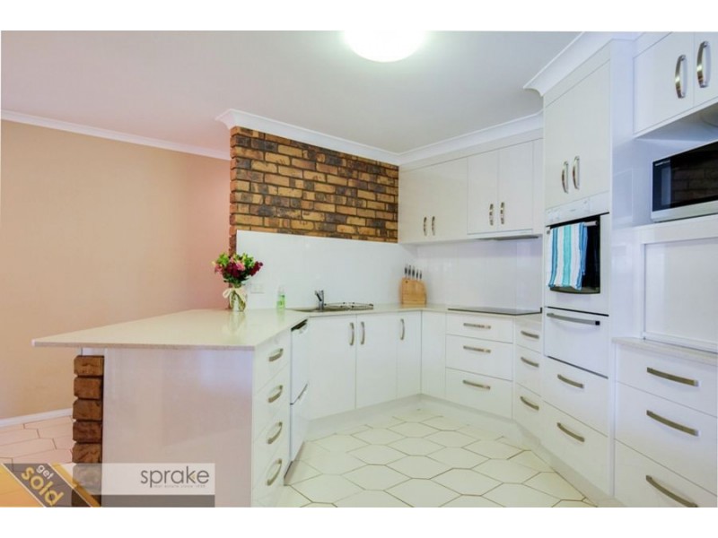 1 Alma Court, Urangan QLD 4655