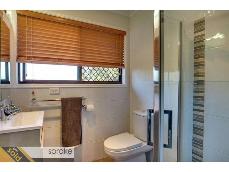 95 Garden Drive, Urangan QLD 4655