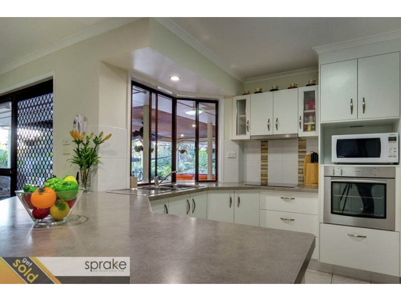 95 Garden Drive, Urangan QLD 4655