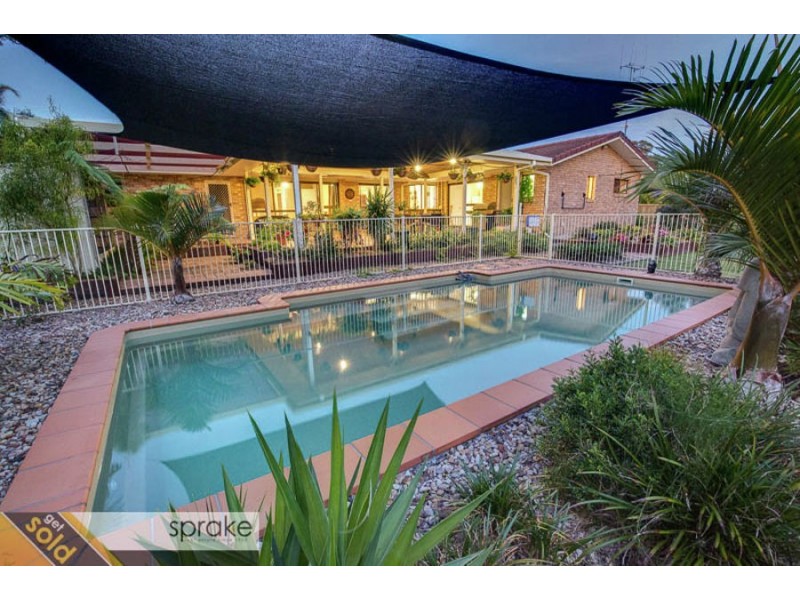 95 Garden Drive, Urangan QLD 4655