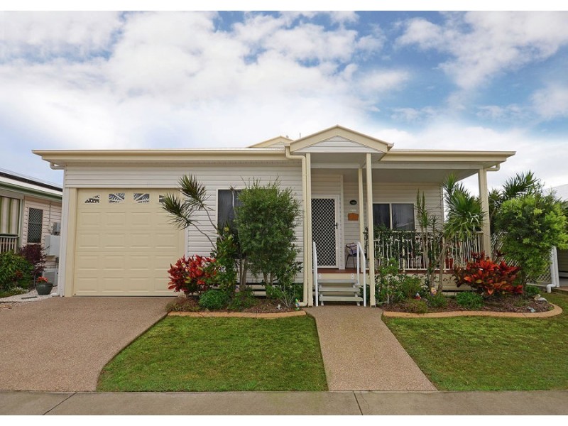 271 Seashore Avenue, Golden Shores, Pialba QLD 4655
