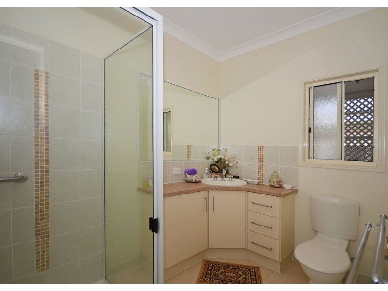 271 Seashore Avenue, Golden Shores, Pialba QLD 4655
