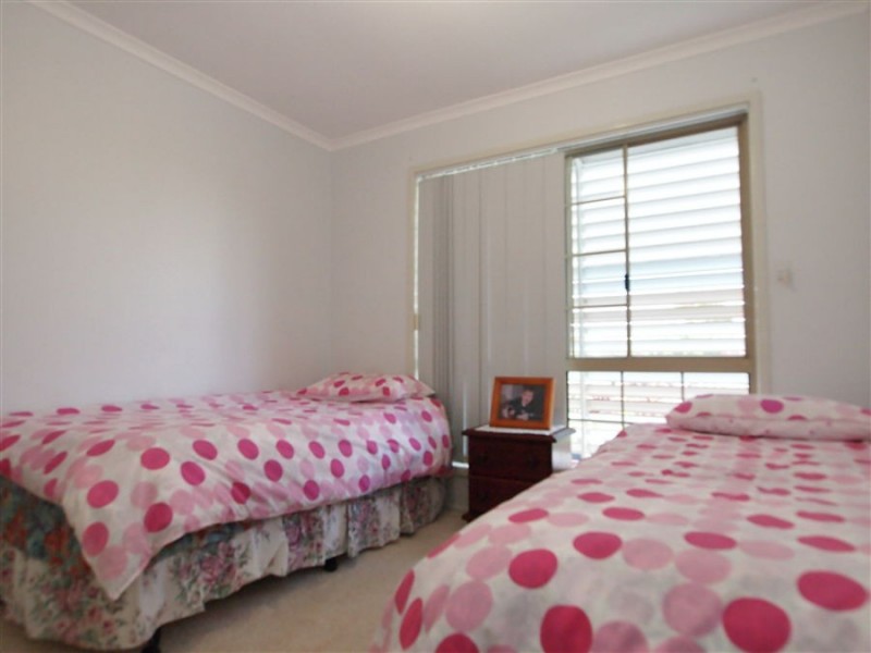 124 Hammond Street, Urangan QLD 4655