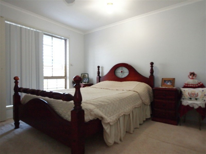 124 Hammond Street, Urangan QLD 4655