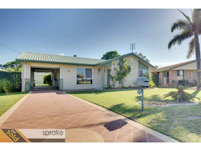 7 Kuruman Street, Scarness QLD 4655