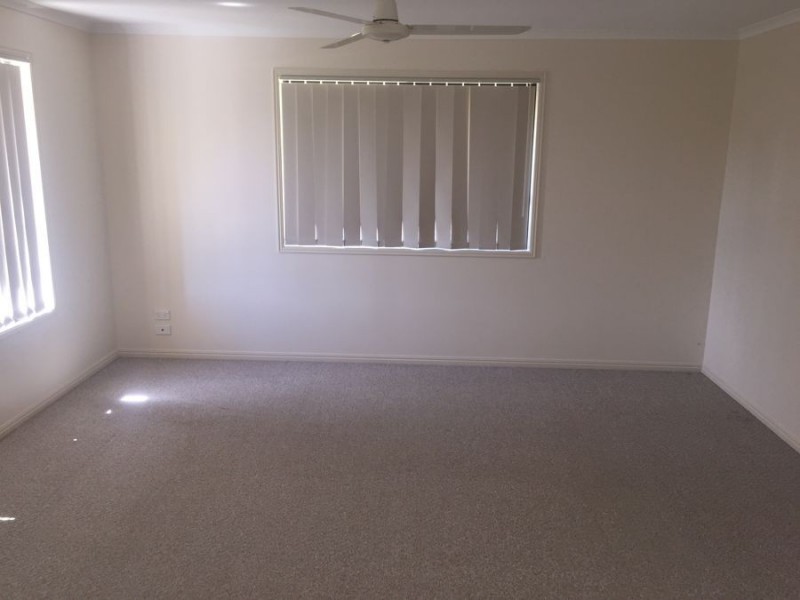 16 Jewel Court, Urangan QLD 4655