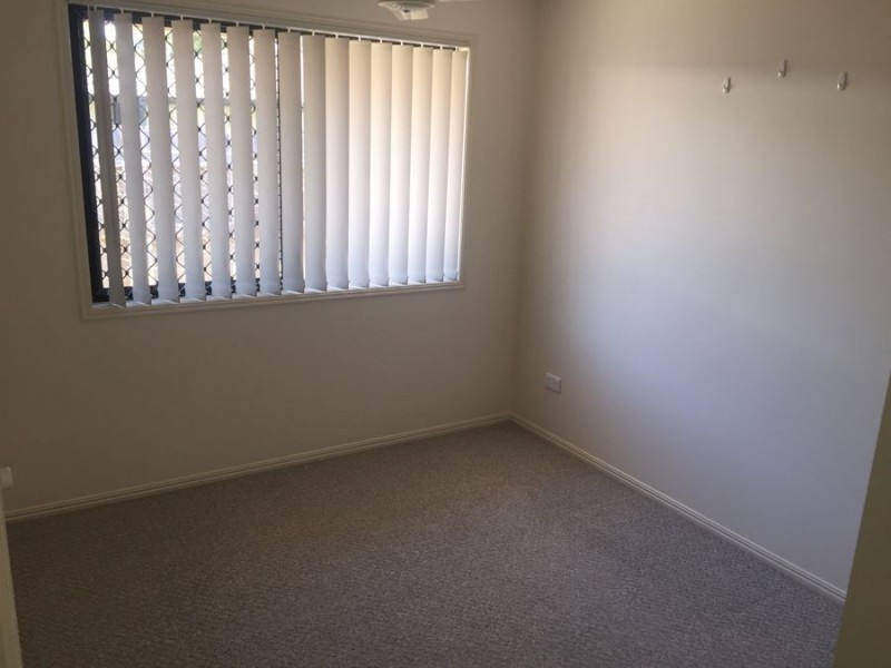 16 Jewel Court, Urangan QLD 4655