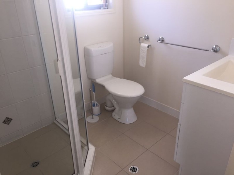 16 Jewel Court, Urangan QLD 4655