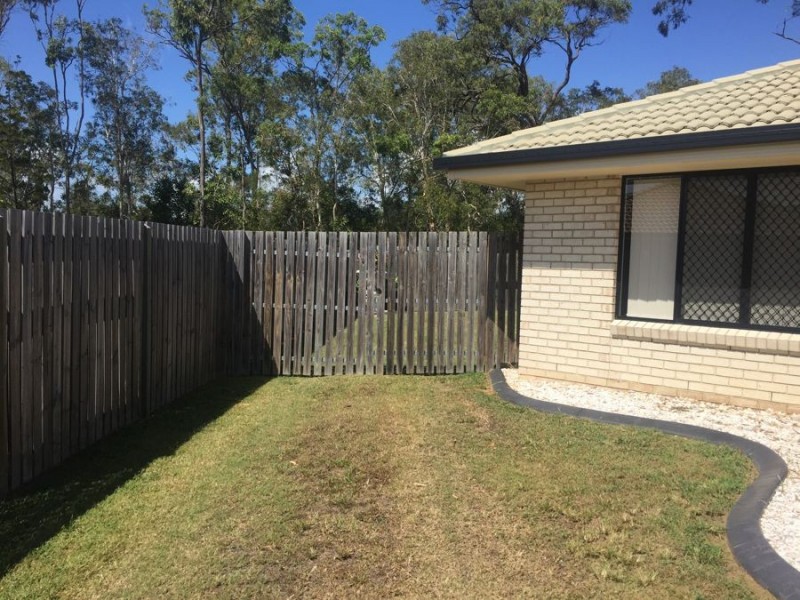 16 Jewel Court, Urangan QLD 4655