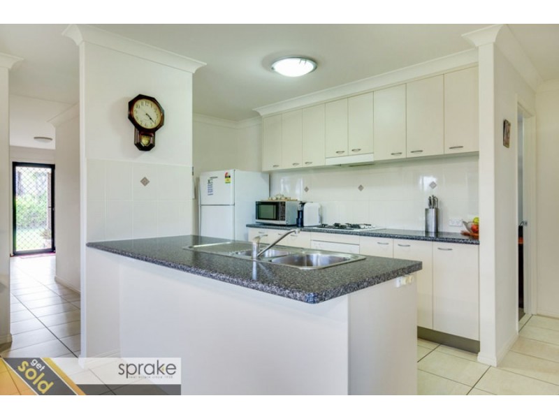 32 Beacon Road, Booral QLD 4655