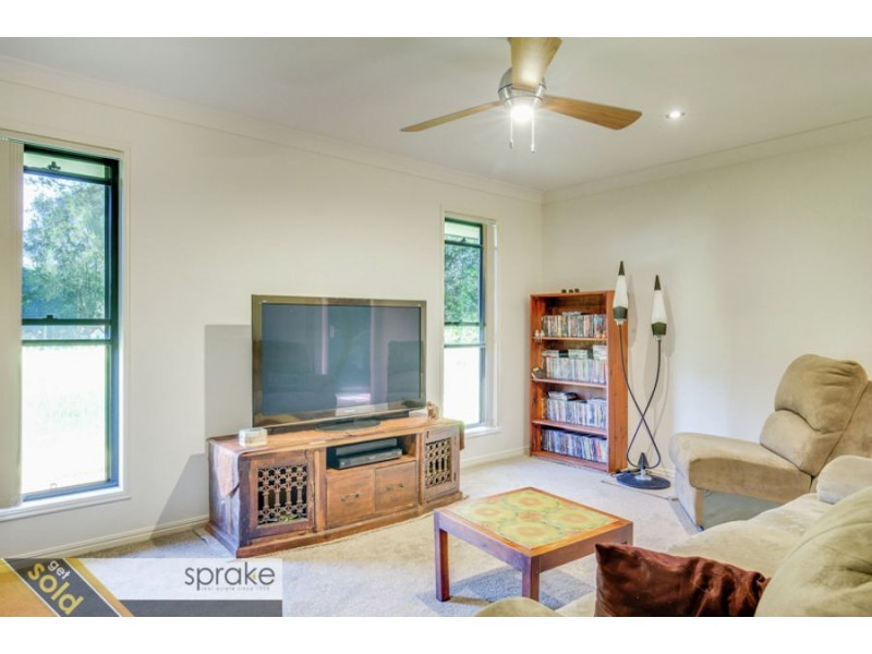 32 Beacon Road, Booral QLD 4655