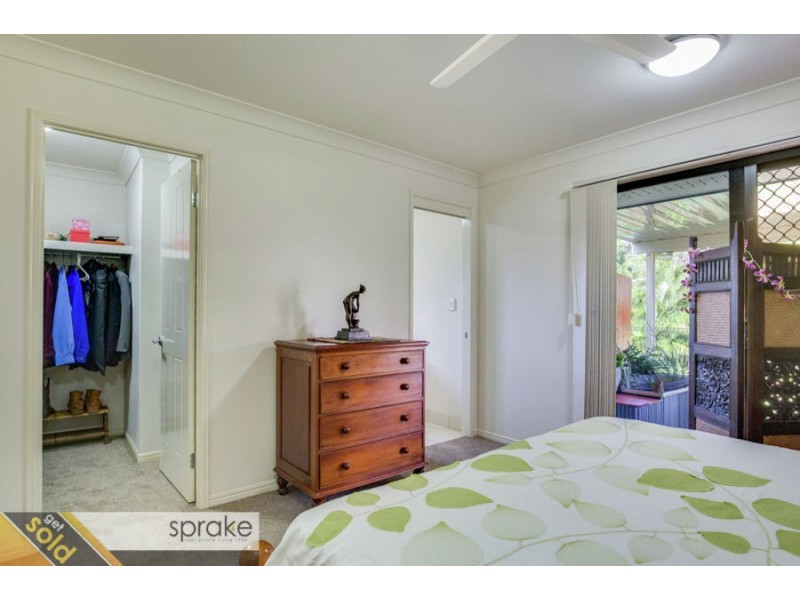 32 Beacon Road, Booral QLD 4655