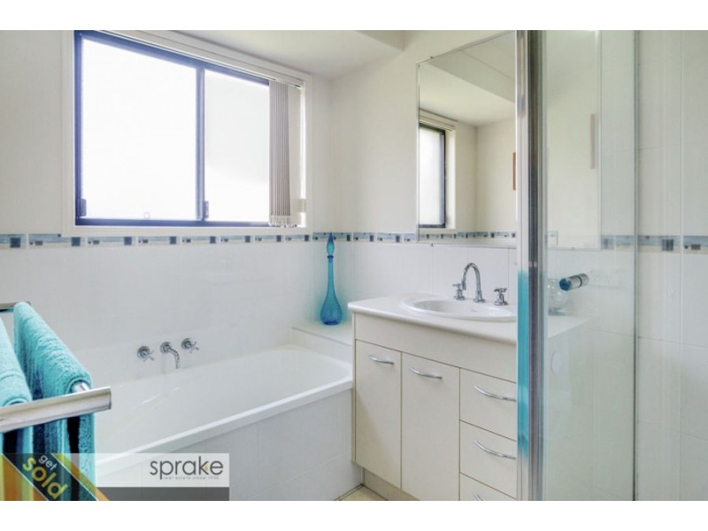 32 Beacon Road, Booral QLD 4655