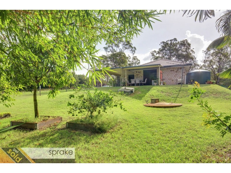 32 Beacon Road, Booral QLD 4655