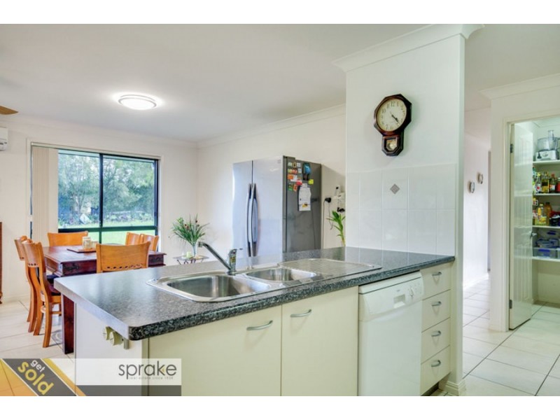 32 Beacon Road, Booral QLD 4655