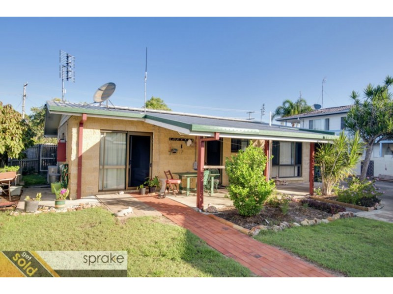 19 William Street, Urangan QLD 4655