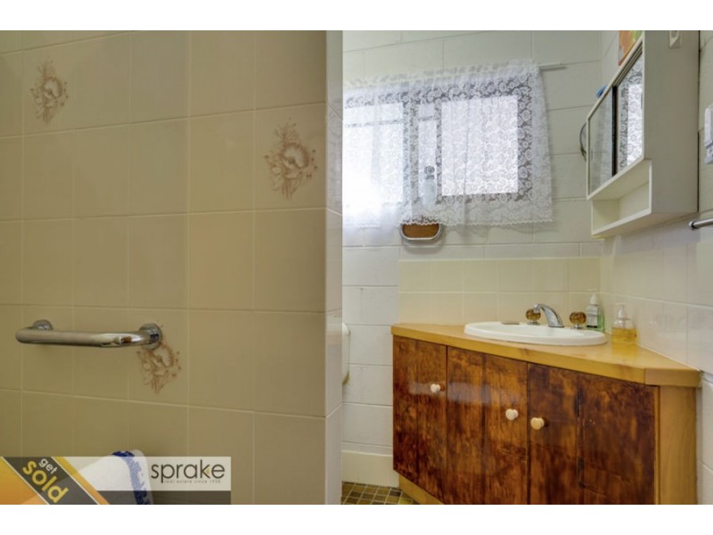 19 William Street, Urangan QLD 4655