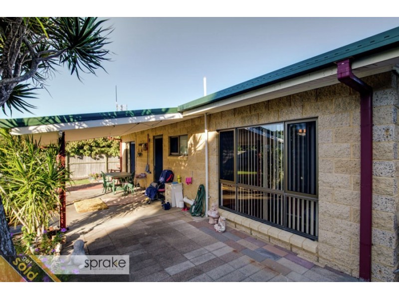 19 William Street, Urangan QLD 4655