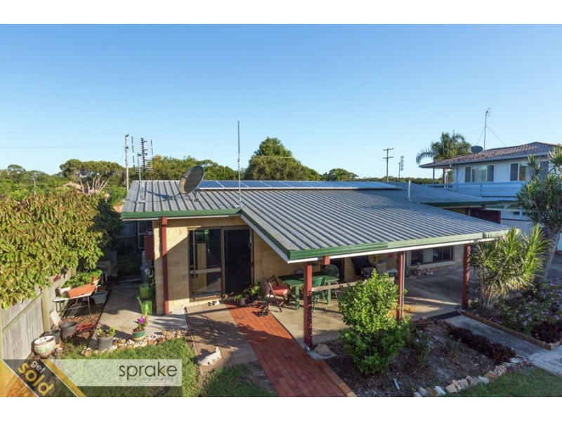 19 William Street, Urangan QLD 4655