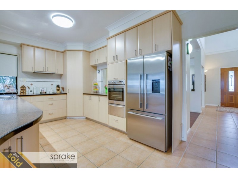 17 Christensen Street, Urraween QLD 4655