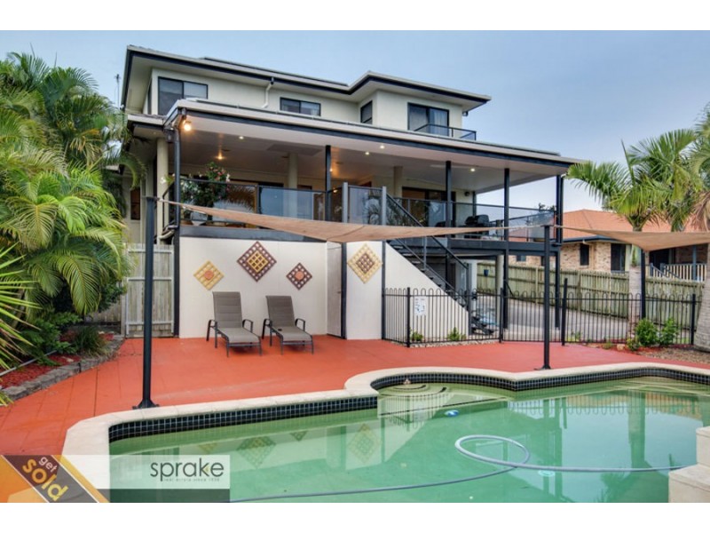 17 Christensen Street, Urraween QLD 4655