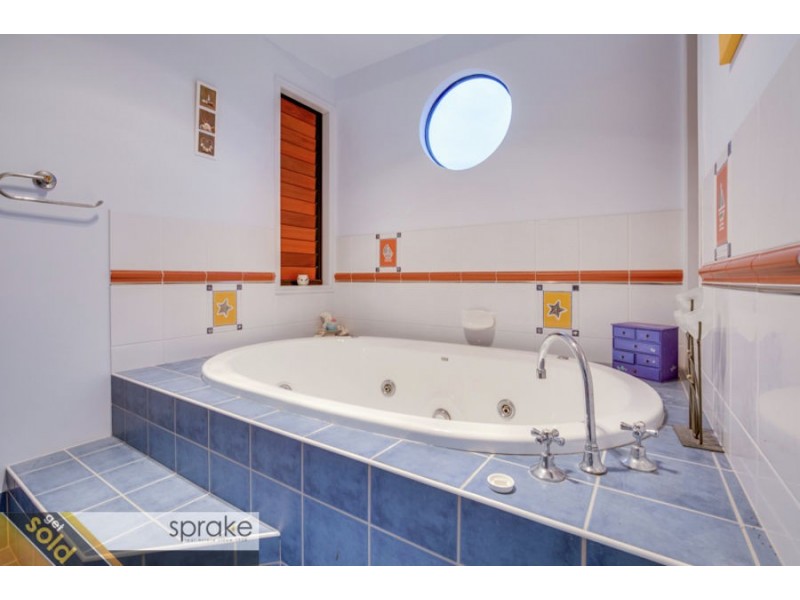 17 Christensen Street, Urraween QLD 4655
