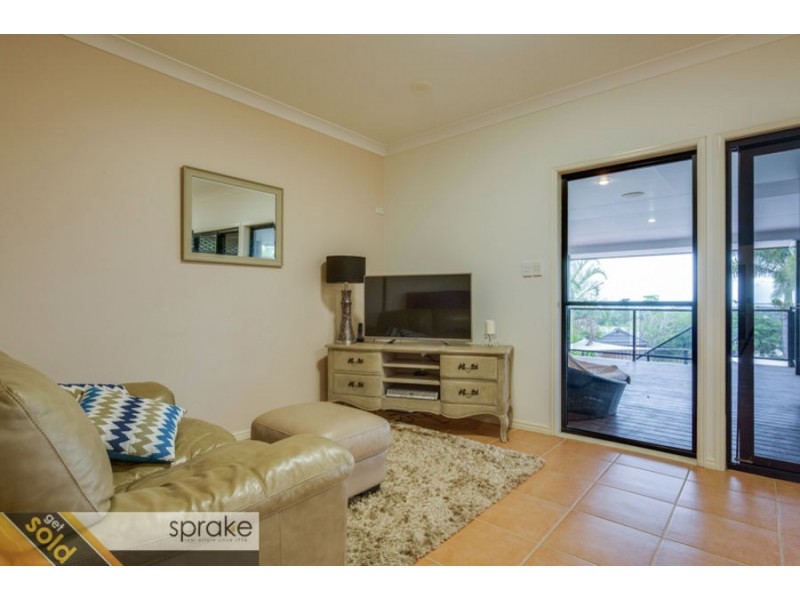 17 Christensen Street, Urraween QLD 4655