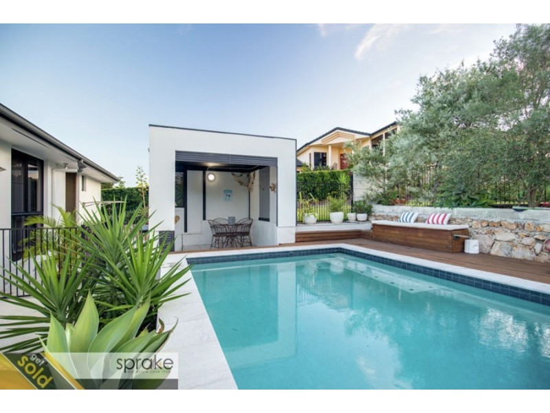 5 Swissalp Drive, Urraween QLD 4655