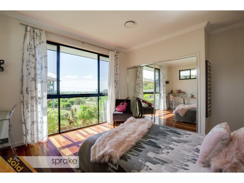5 Swissalp Drive, Urraween QLD 4655