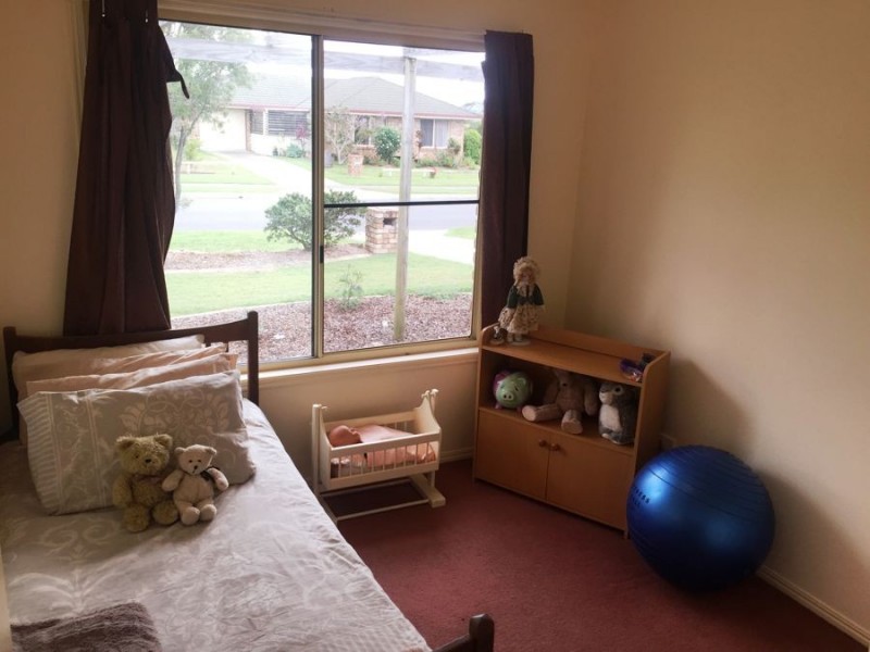 17 Wide Bay Drive, Eli Waters QLD 4655