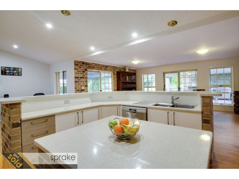 15 Windemere Road, Wondunna QLD 4655