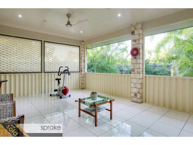 61 Pulgul Street, Urangan QLD 4655