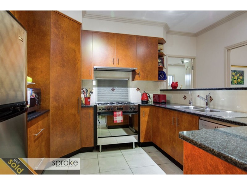 61 Pulgul Street, Urangan QLD 4655